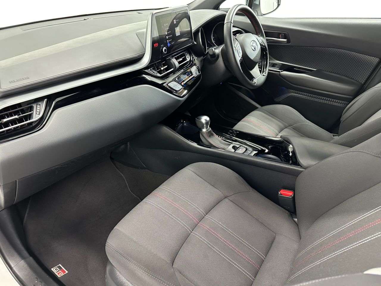 2023 TOYOTA C-HR 2023 TOYOTA C-HR