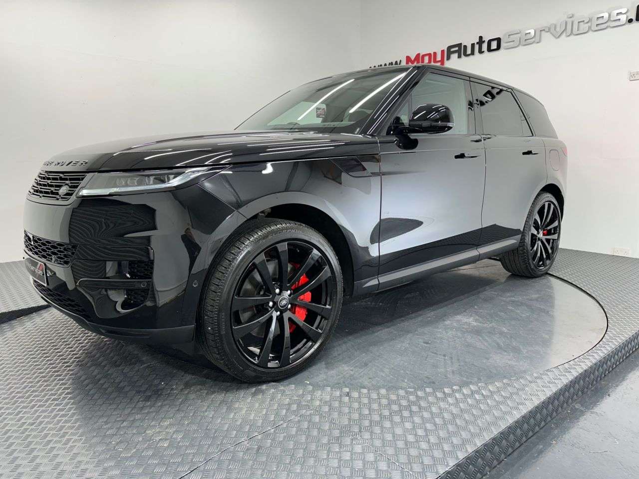 A 2023 LAND ROVER RANGE ROVER SPORT 3.0 P440e 38.2kWh SE SUV 5dr Petrol Plug-in Hybrid Auto 4WD Euro 6 (s/s) (4 A 2023 LAND ROVER RANGE ROVER SPORT 3.0 P440e 38.2kWh SE SUV 5dr Petrol Plug-in Hybrid Auto 4WD Euro 6 (s/s) (4