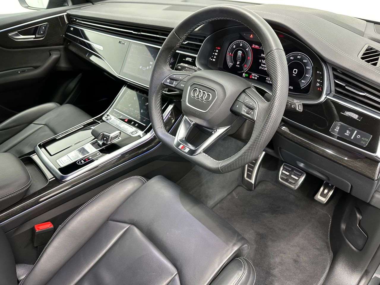 2024 AUDI Q8 2024 AUDI Q8