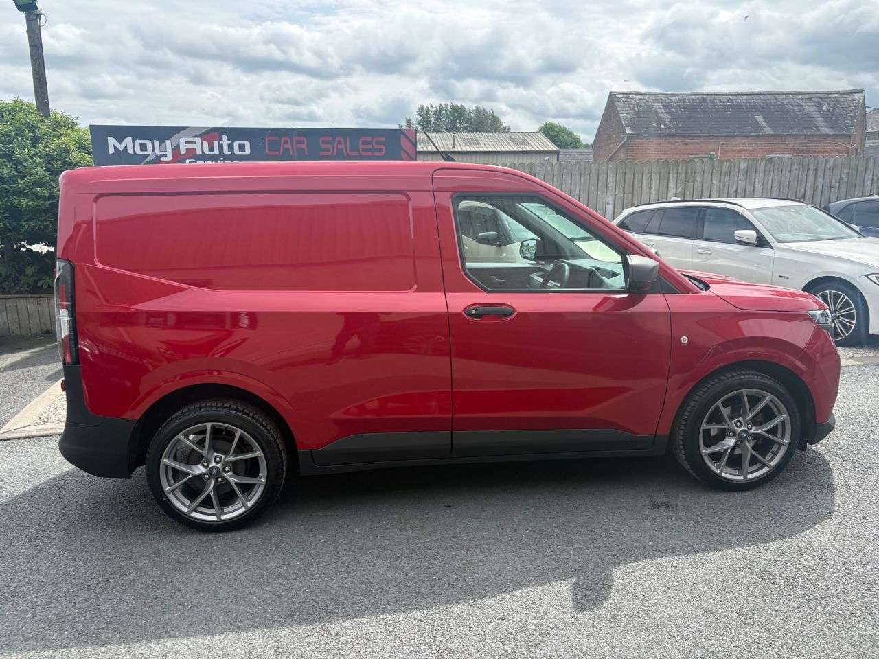 A 2024 FORD TRANSIT COURIER 1.5 EcoBlue Trend Panel Van 5dr Diesel Manual SWB Euro 6 (s/s) (100 ps) A 2024 FORD TRANSIT COURIER 1.5 EcoBlue Trend Panel Van 5dr Diesel Manual SWB Euro 6 (s/s) (100 ps)