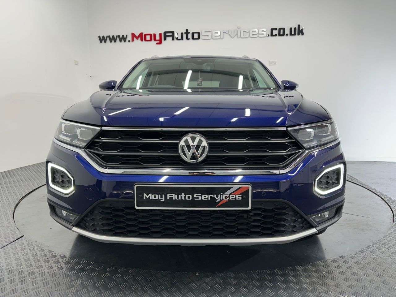 A 2019 VOLKSWAGEN T-ROC 1.6 TDI SEL SUV 5dr Diesel Manual Euro 6 (s/s) (115 ps) A 2019 VOLKSWAGEN T-ROC 1.6 TDI SEL SUV 5dr Diesel Manual Euro 6 (s/s) (115 ps)