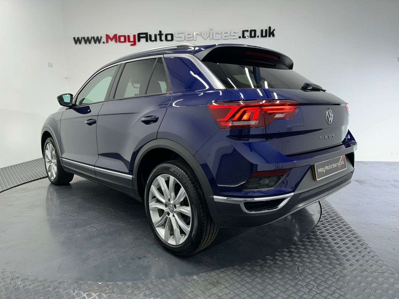 A 2019 VOLKSWAGEN T-ROC 1.6 TDI SEL SUV 5dr Diesel Manual Euro 6 (s/s) (115 ps) A 2019 VOLKSWAGEN T-ROC 1.6 TDI SEL SUV 5dr Diesel Manual Euro 6 (s/s) (115 ps)