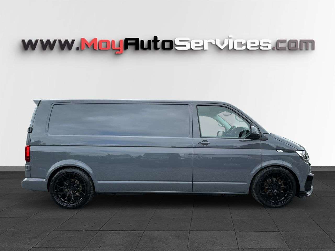A 2022 VOLKSWAGEN TRANSPORTER 2.0 TDI T28 Highline Panel Van 5dr Diesel DSG FWD LWB Euro 6 (s/s) (150 ps) A 2022 VOLKSWAGEN TRANSPORTER 2.0 TDI T28 Highline Panel Van 5dr Diesel DSG FWD LWB Euro 6 (s/s) (150 ps)