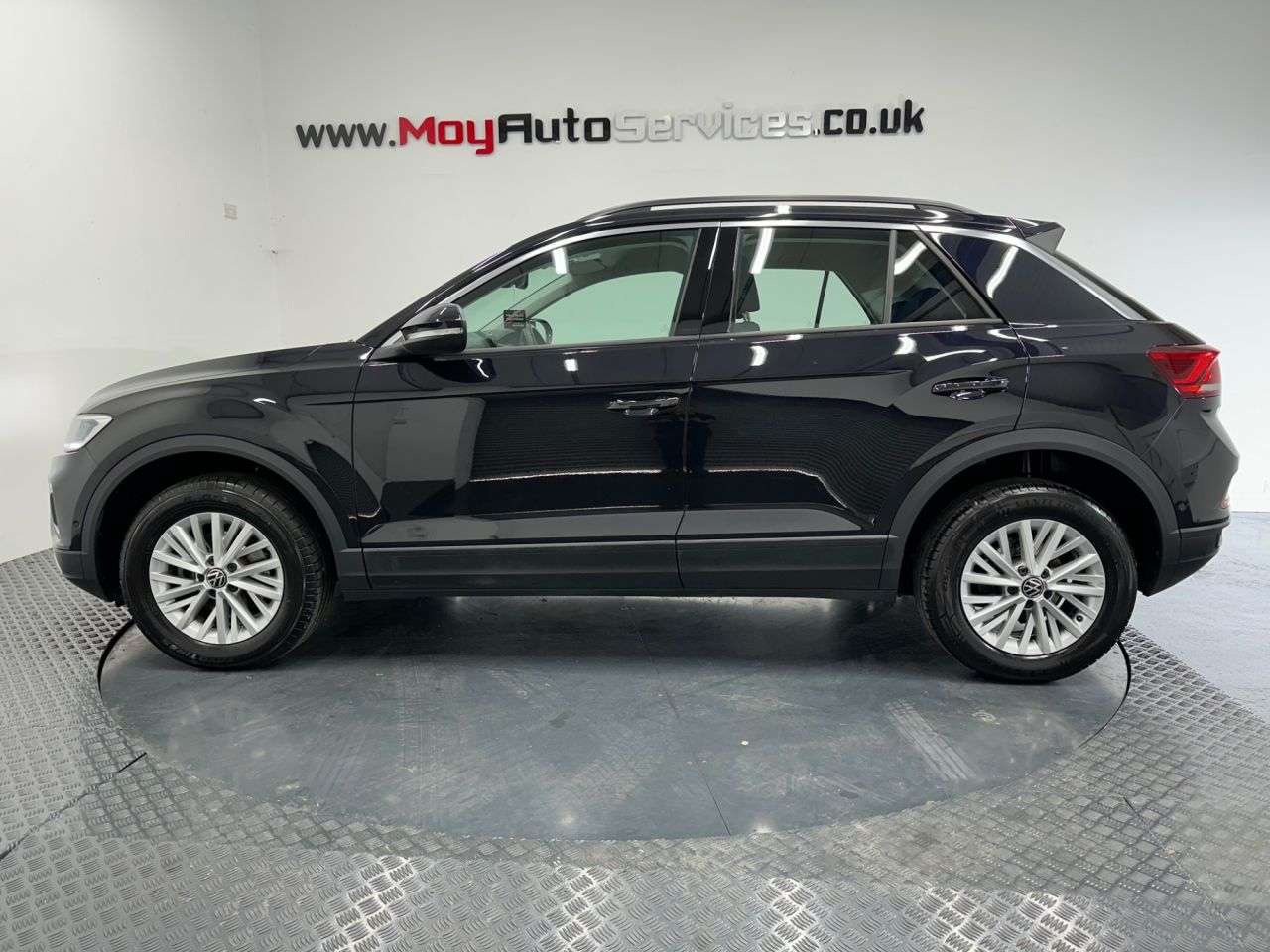 A 2024 VOLKSWAGEN T-ROC 1.5 TSI Life SUV 5dr Petrol DSG Euro 6 (s/s) (150 ps) A 2024 VOLKSWAGEN T-ROC 1.5 TSI Life SUV 5dr Petrol DSG Euro 6 (s/s) (150 ps)