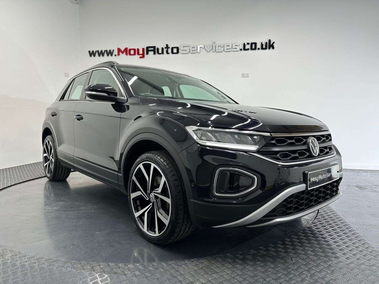 A 2024 VOLKSWAGEN T-ROC 1.5 TSI Life SUV 5dr Petrol DSG Euro 6 (s/s) (150 ps) A 2024 VOLKSWAGEN T-ROC 1.5 TSI Life SUV 5dr Petrol DSG Euro 6 (s/s) (150 ps)