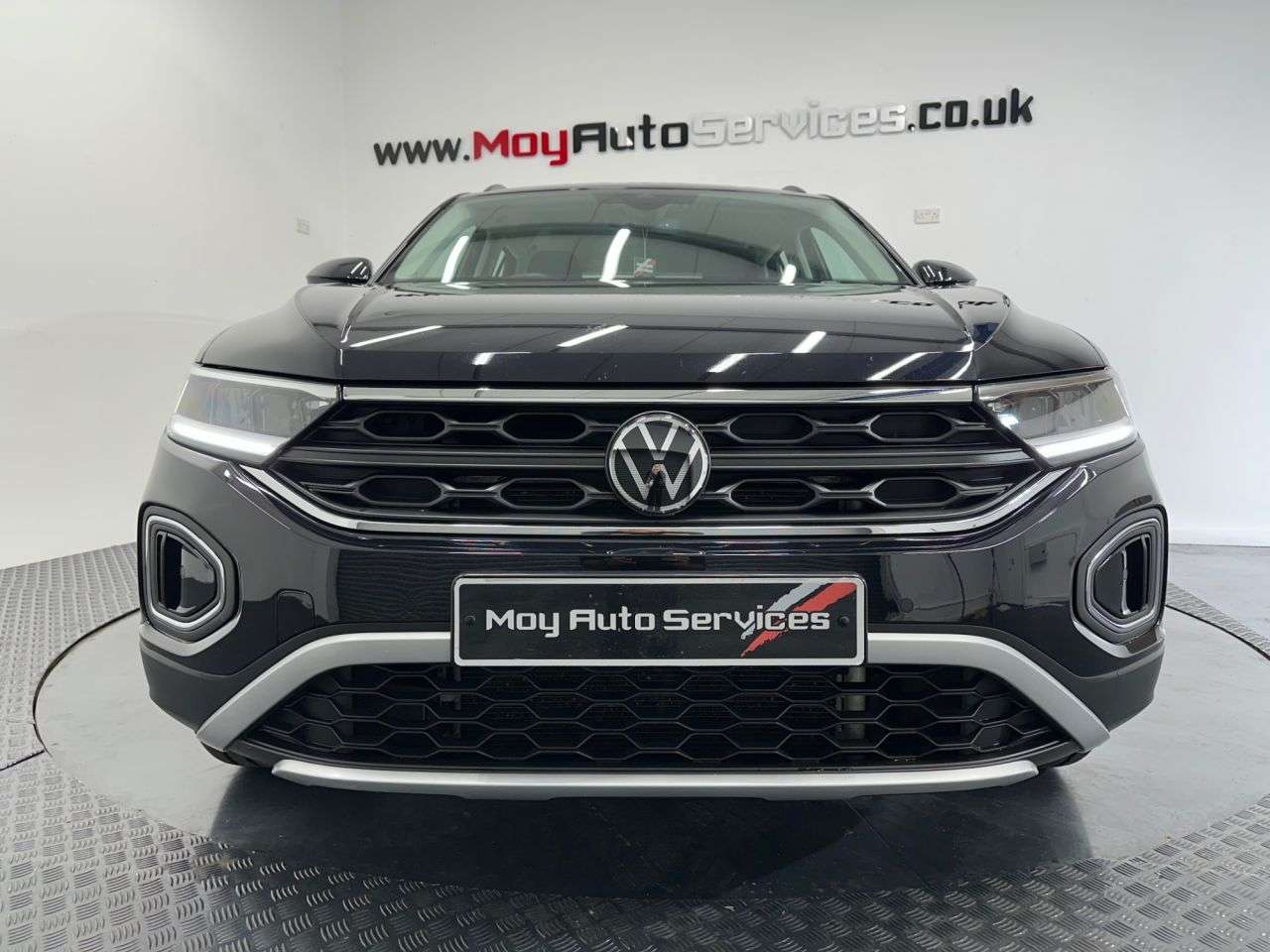 A 2024 VOLKSWAGEN T-ROC 1.5 TSI Life SUV 5dr Petrol DSG Euro 6 (s/s) (150 ps) A 2024 VOLKSWAGEN T-ROC 1.5 TSI Life SUV 5dr Petrol DSG Euro 6 (s/s) (150 ps)