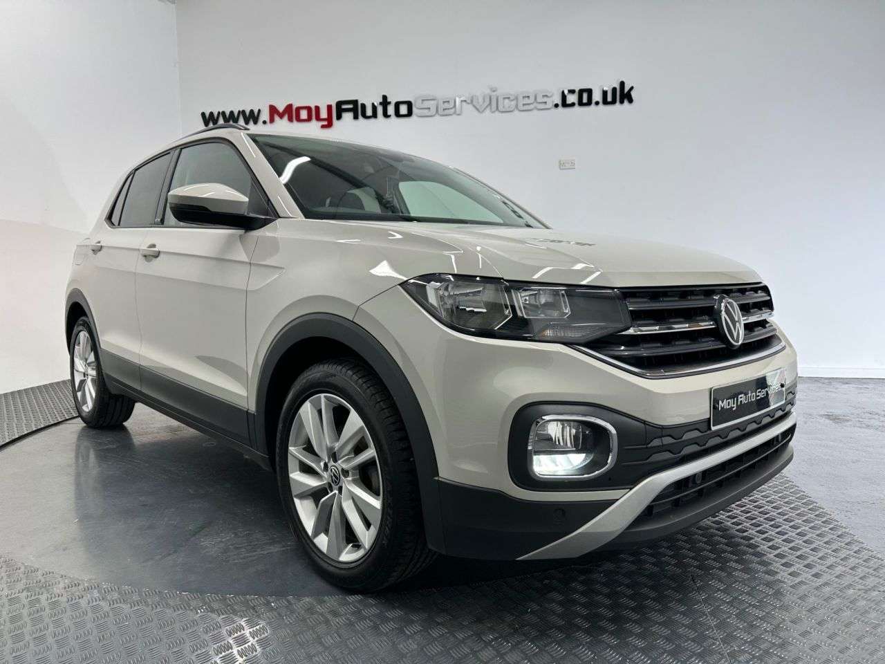 A 2022 VOLKSWAGEN T-CROSS 1.0 TSI Active SUV 5dr Petrol DSG Euro 6 (s/s) (110 ps) A 2022 VOLKSWAGEN T-CROSS 1.0 TSI Active SUV 5dr Petrol DSG Euro 6 (s/s) (110 ps)