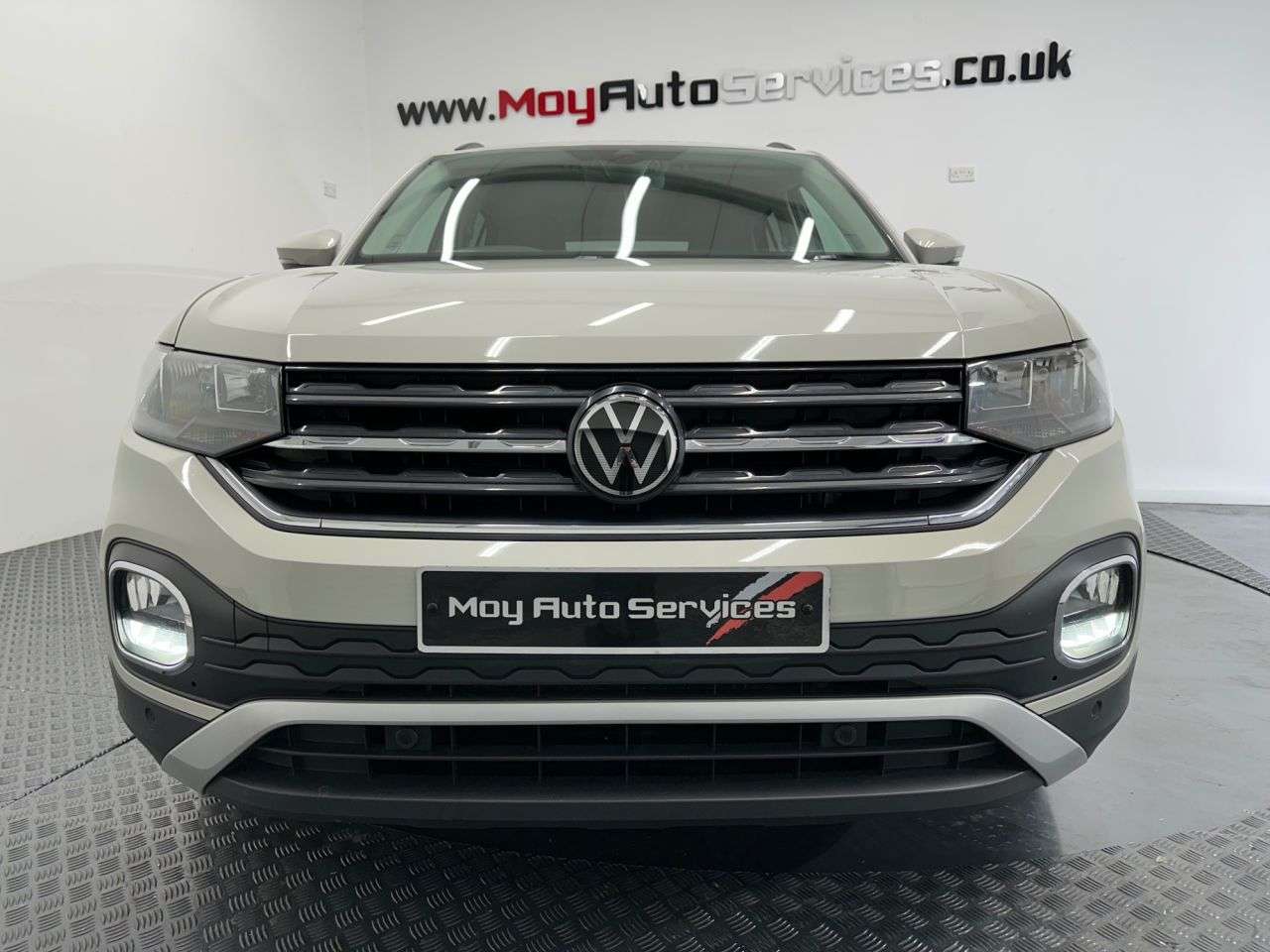 A 2022 VOLKSWAGEN T-CROSS 1.0 TSI Active SUV 5dr Petrol DSG Euro 6 (s/s) (110 ps) A 2022 VOLKSWAGEN T-CROSS 1.0 TSI Active SUV 5dr Petrol DSG Euro 6 (s/s) (110 ps)