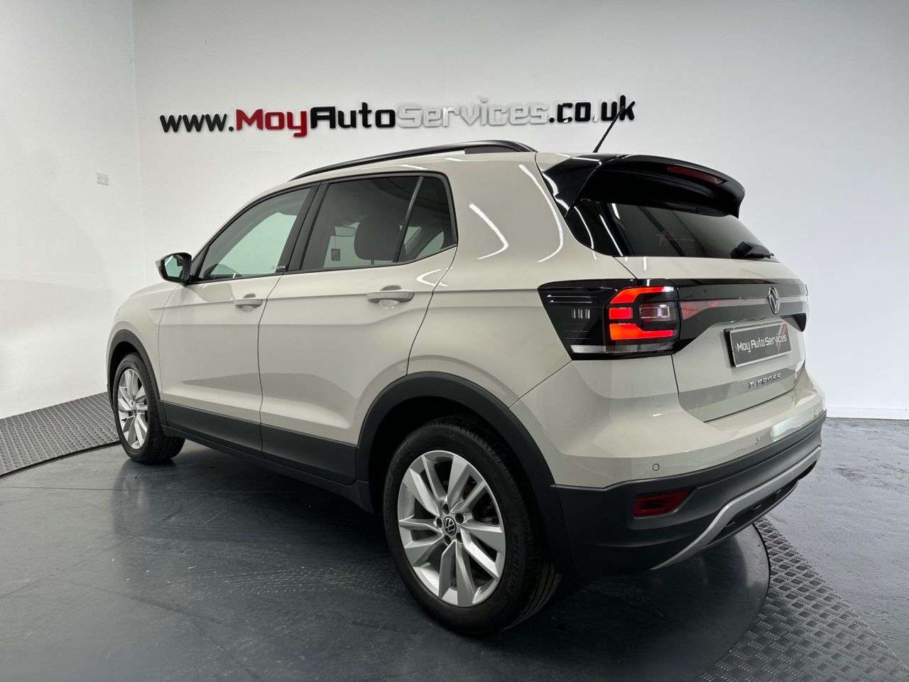 A 2022 VOLKSWAGEN T-CROSS 1.0 TSI Active SUV 5dr Petrol DSG Euro 6 (s/s) (110 ps) A 2022 VOLKSWAGEN T-CROSS 1.0 TSI Active SUV 5dr Petrol DSG Euro 6 (s/s) (110 ps)