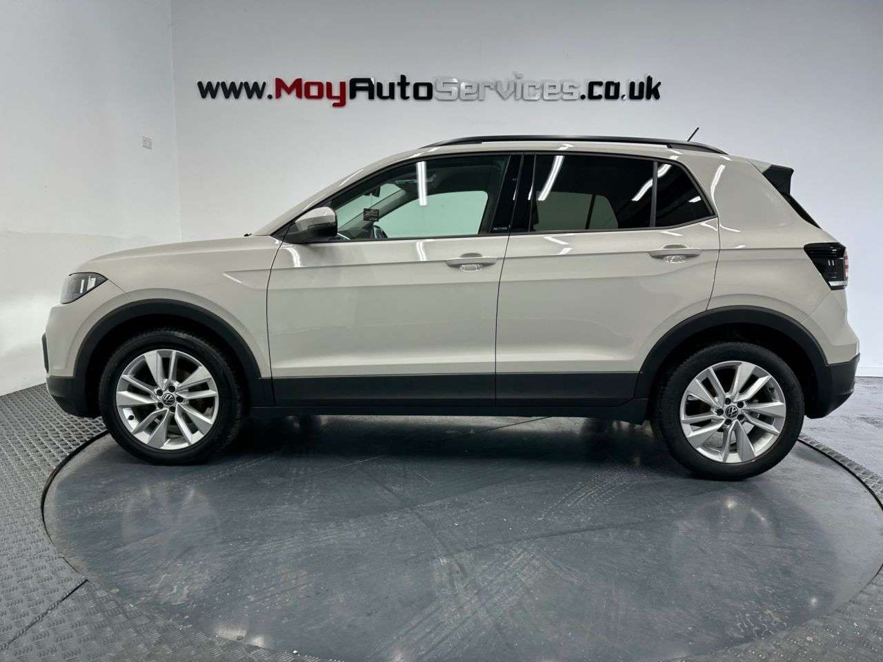 A 2022 VOLKSWAGEN T-CROSS 1.0 TSI Active SUV 5dr Petrol DSG Euro 6 (s/s) (110 ps) A 2022 VOLKSWAGEN T-CROSS 1.0 TSI Active SUV 5dr Petrol DSG Euro 6 (s/s) (110 ps)