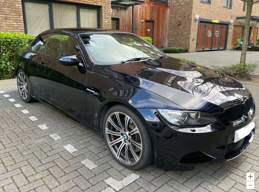 A 2011 BMW M3 4.0 V8 Convertible 2dr Petrol DCT Euro 5 (420 ps) A 2011 BMW M3 4.0 V8 Convertible 2dr Petrol DCT Euro 5 (420 ps)