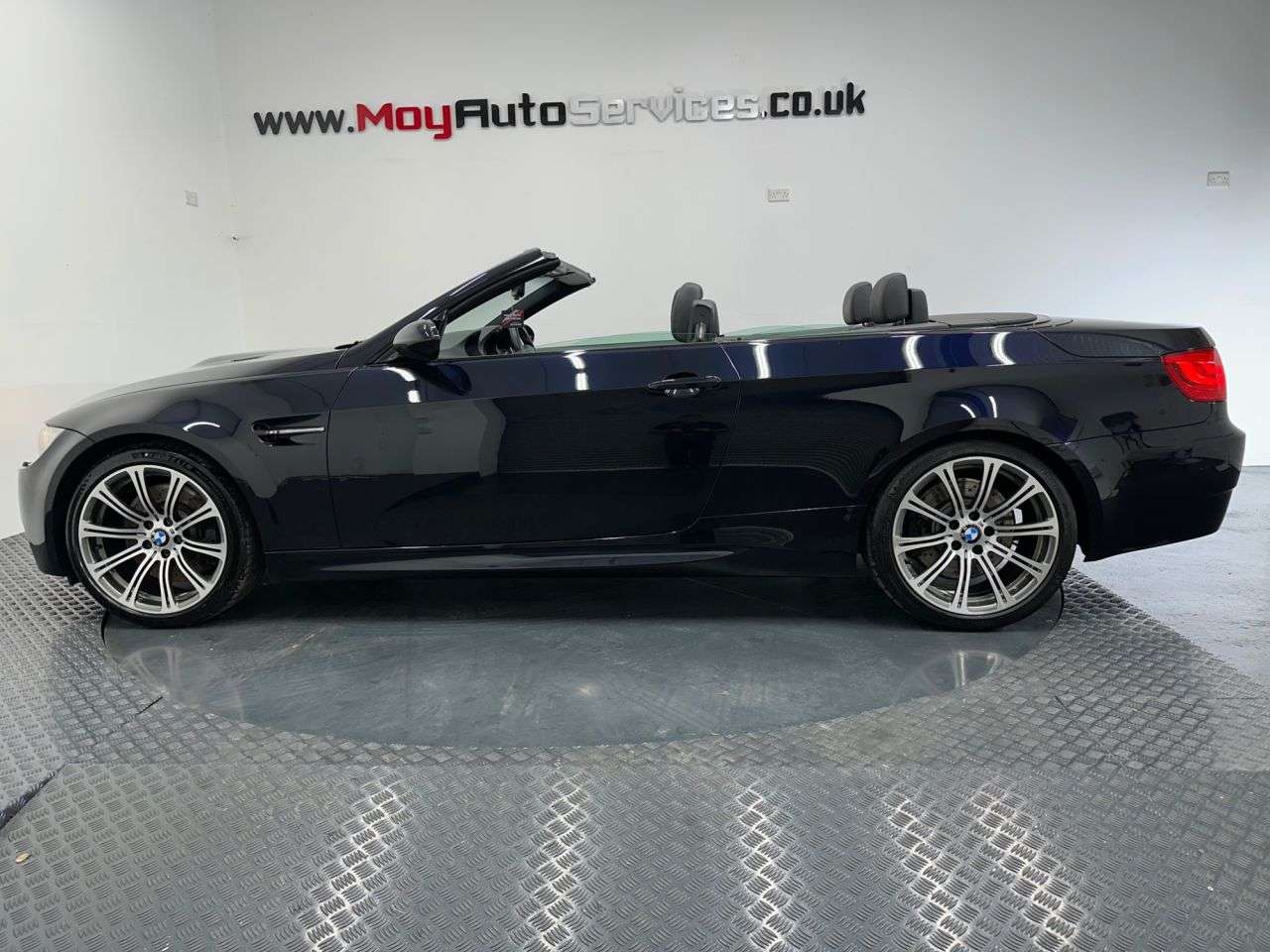 A 2011 BMW M3 4.0 V8 Convertible 2dr Petrol DCT Euro 5 (420 ps) A 2011 BMW M3 4.0 V8 Convertible 2dr Petrol DCT Euro 5 (420 ps)