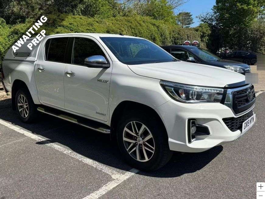 A 2019 TOYOTA HI-LUX 2.4 D-4D Invincible X Pickup Double Cab 4dr Diesel Auto 4WD Euro 6 (TSS, 3. A 2019 TOYOTA HI-LUX 2.4 D-4D Invincible X Pickup Double Cab 4dr Diesel Auto 4WD Euro 6 (TSS, 3.