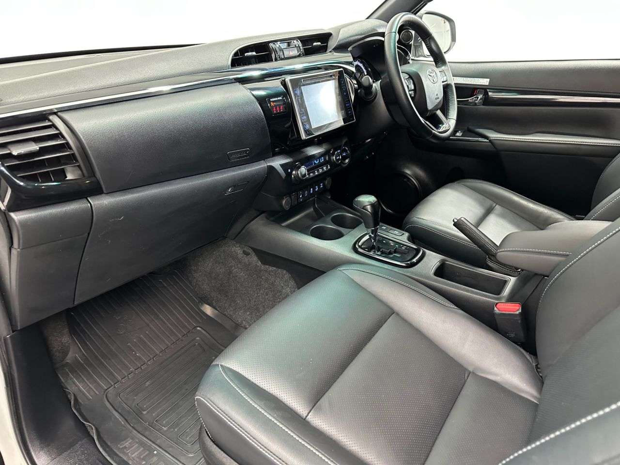 2019 TOYOTA HI-LUX 2019 TOYOTA HI-LUX