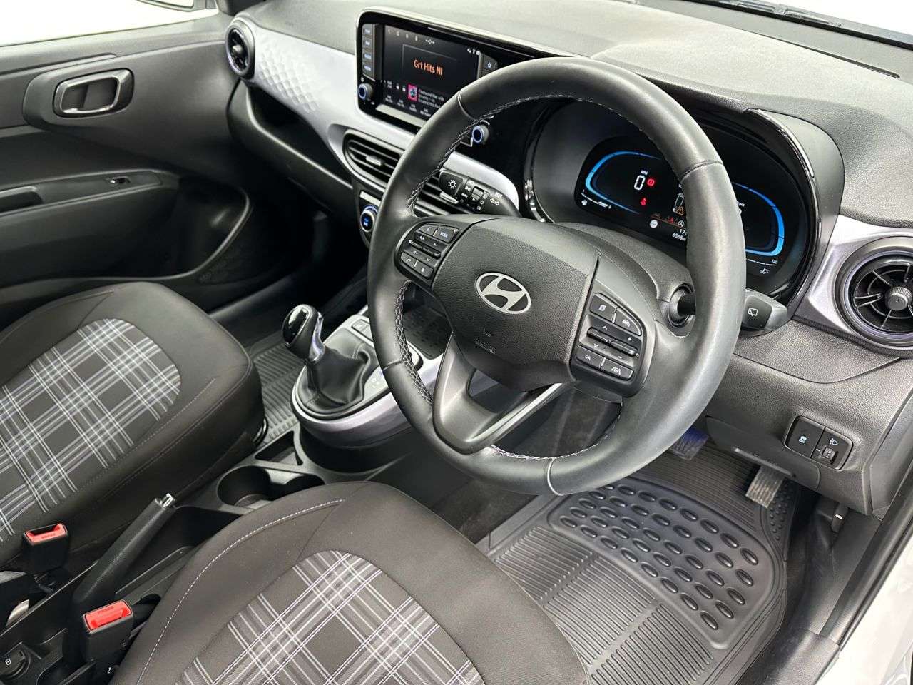 2024 HYUNDAI I10 2024 HYUNDAI I10