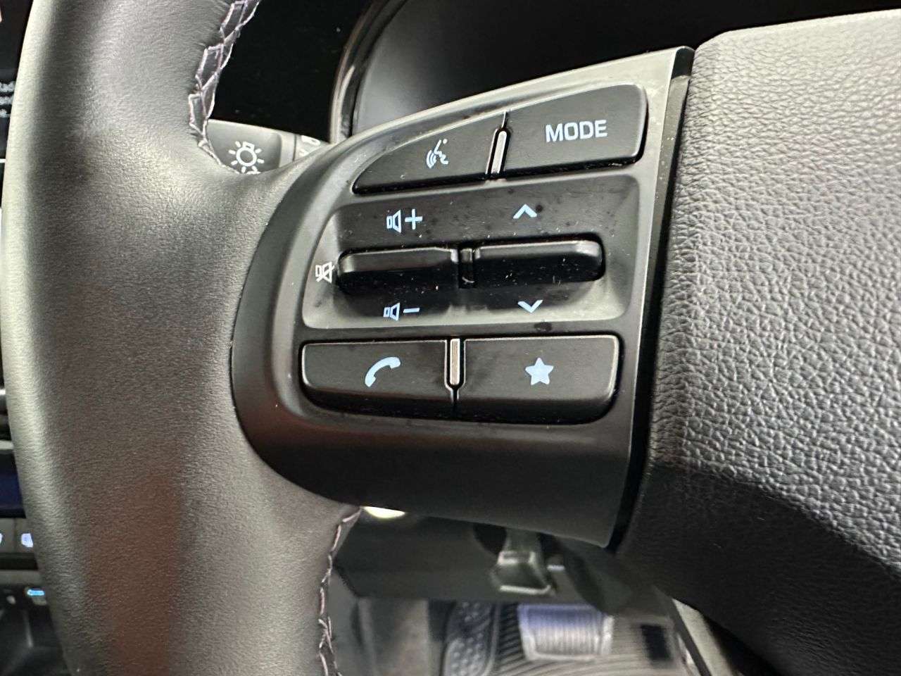 2024 HYUNDAI I10 2024 HYUNDAI I10