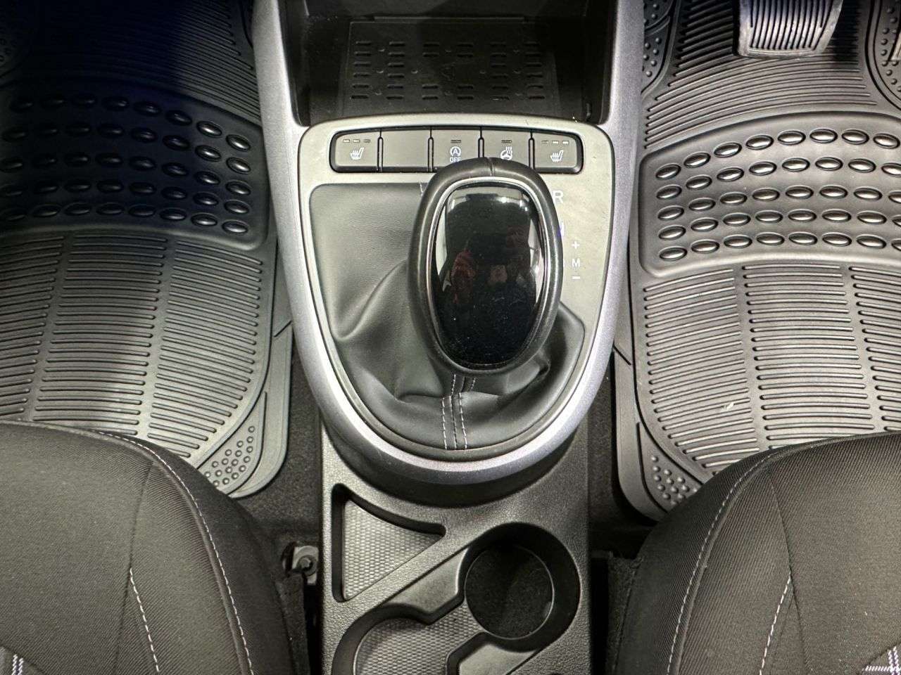 2024 HYUNDAI I10 2024 HYUNDAI I10