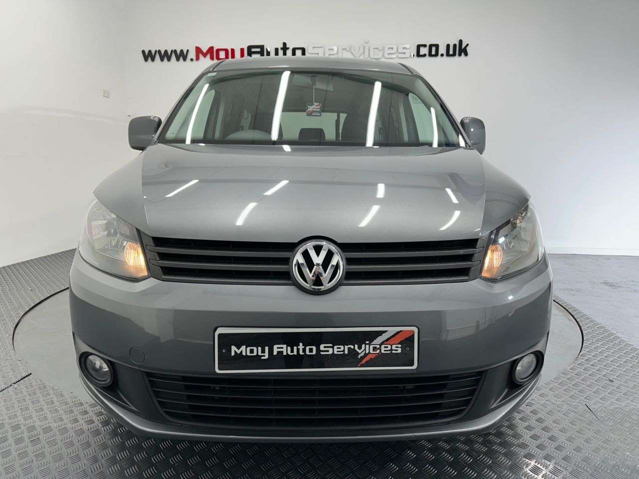 A 2013 VOLKSWAGEN CADDY MAXI LIFE 1.6 TDI CR MPV 5dr Diesel DSG Euro 5 (102 ps) A 2013 VOLKSWAGEN CADDY MAXI LIFE 1.6 TDI CR MPV 5dr Diesel DSG Euro 5 (102 ps)