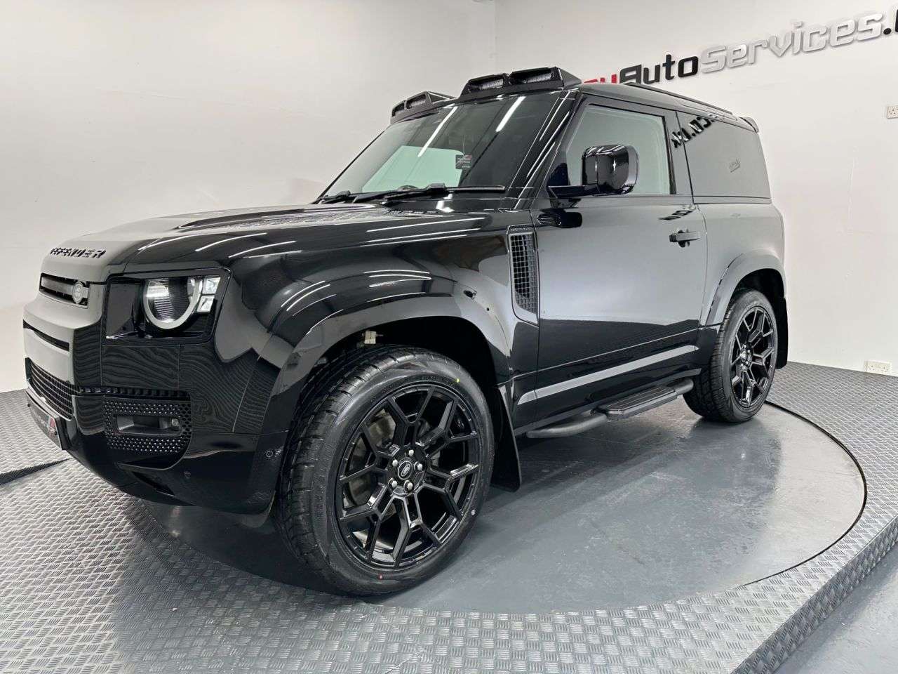 A 2021 LAND ROVER DEFENDER 3.0 D200 MHEV Hard Top SUV 3dr Diesel Auto 4WD SWB Euro 6 (s/s) (200 ps) A 2021 LAND ROVER DEFENDER 3.0 D200 MHEV Hard Top SUV 3dr Diesel Auto 4WD SWB Euro 6 (s/s) (200 ps)