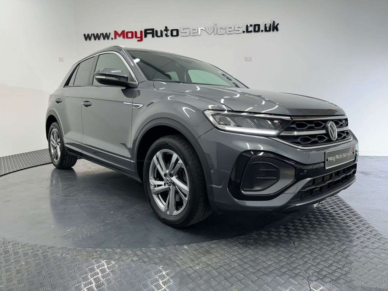 A 2023 VOLKSWAGEN T-ROC 2.0 TDI R-Line SUV 5dr Diesel DSG Euro 6 (s/s) (150 ps) A 2023 VOLKSWAGEN T-ROC 2.0 TDI R-Line SUV 5dr Diesel DSG Euro 6 (s/s) (150 ps)
