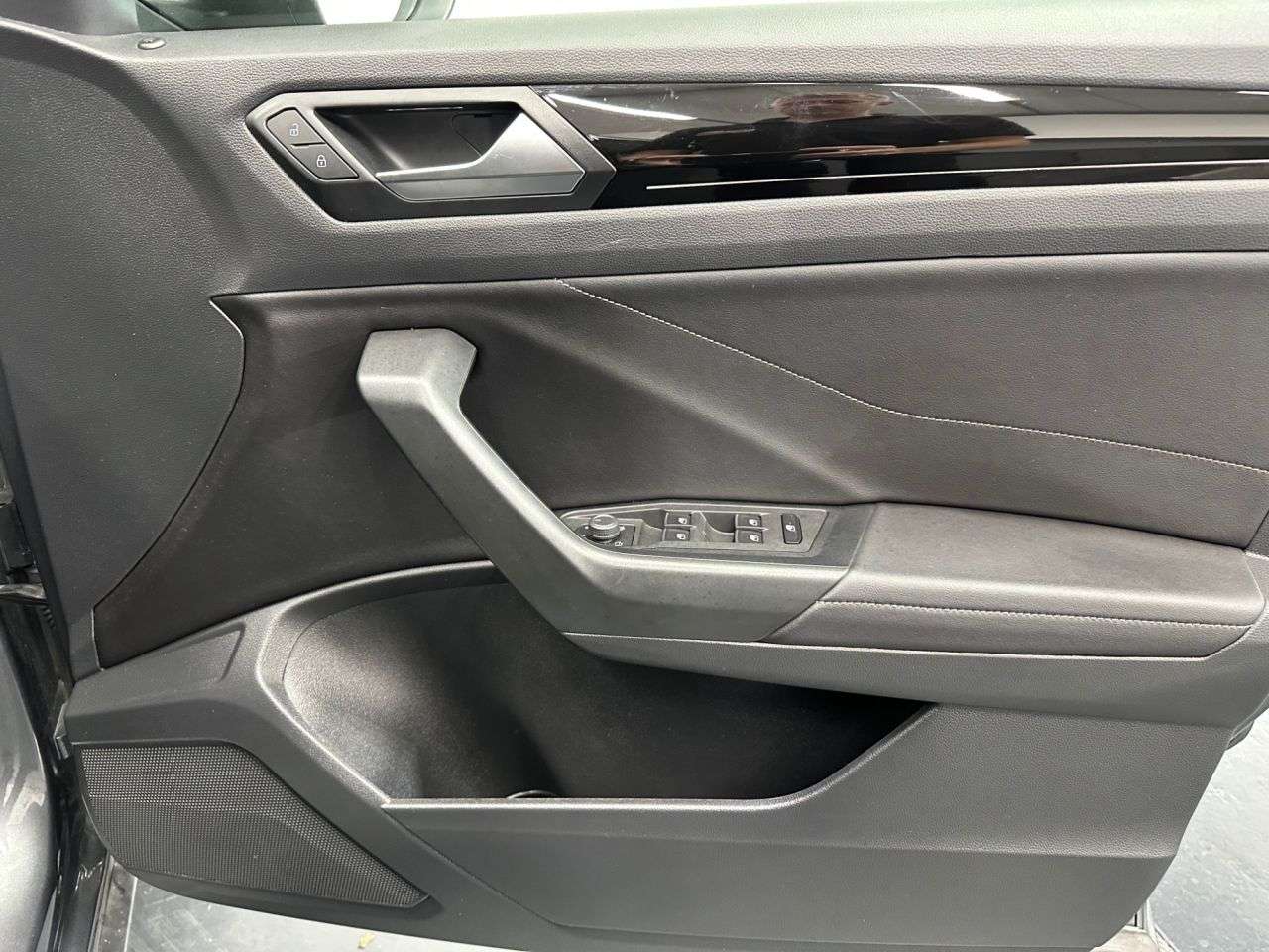 2023 VOLKSWAGEN T-ROC 2023 VOLKSWAGEN T-ROC