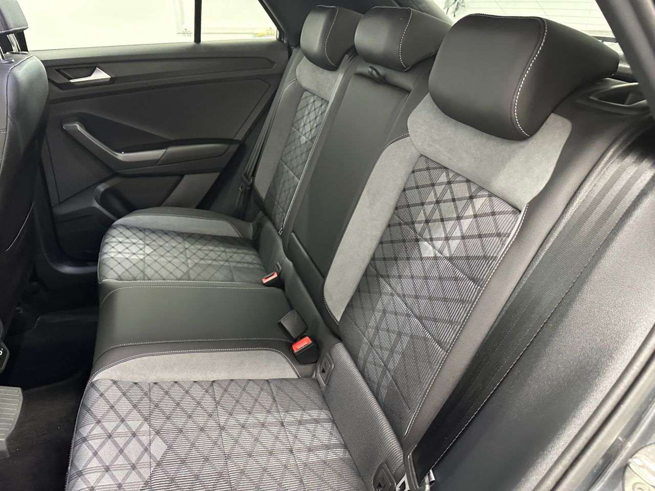2023 VOLKSWAGEN T-ROC 2023 VOLKSWAGEN T-ROC