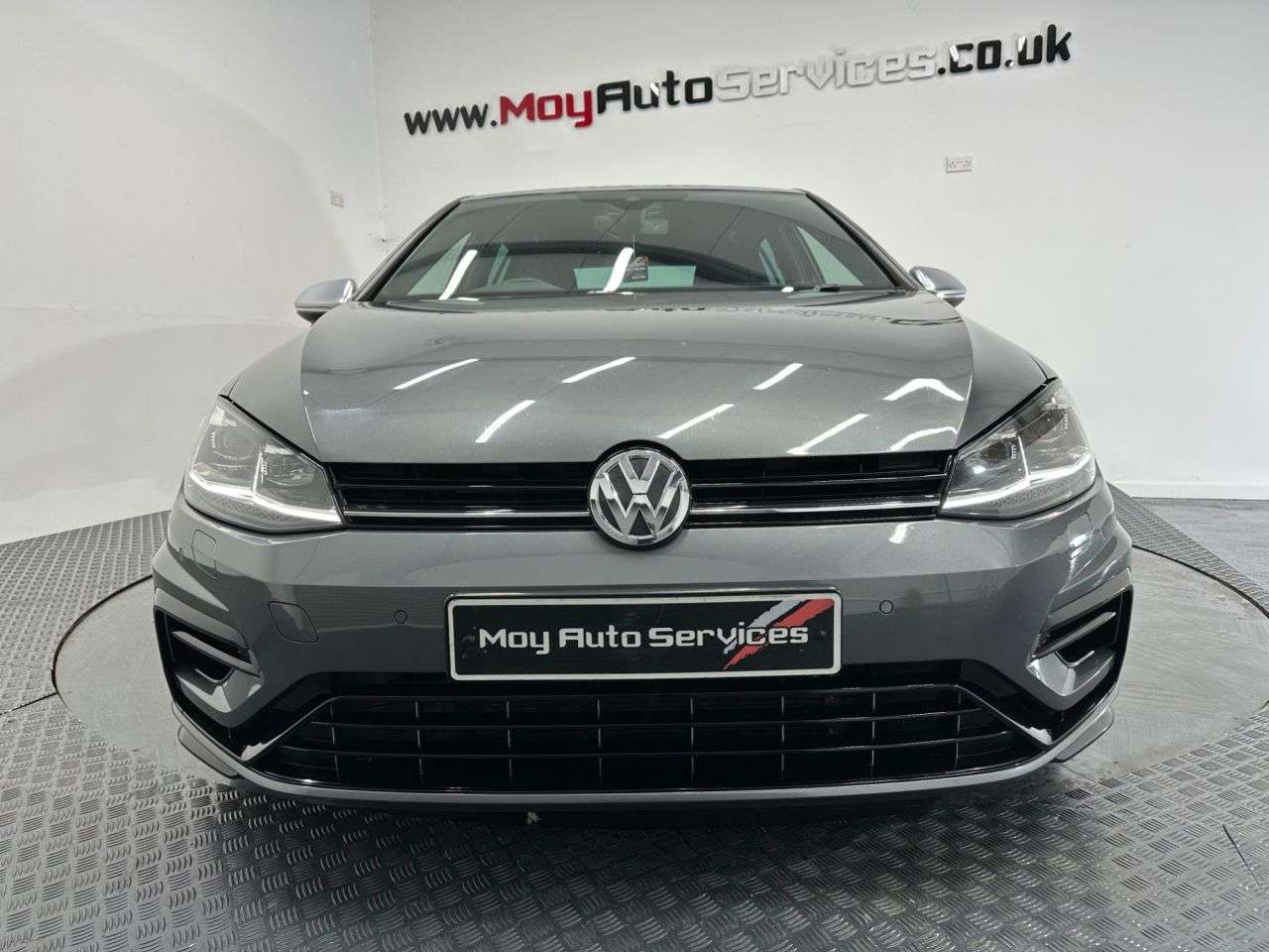 A 2020 VOLKSWAGEN GOLF 2.0 TSI R Hatchback 5dr Petrol DSG 4Motion Euro 6 (s/s) (300 ps) A 2020 VOLKSWAGEN GOLF 2.0 TSI R Hatchback 5dr Petrol DSG 4Motion Euro 6 (s/s) (300 ps)
