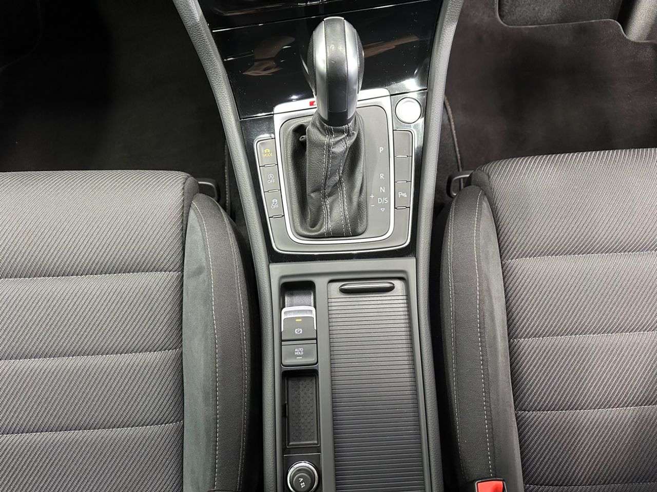 2020 VOLKSWAGEN GOLF 2020 VOLKSWAGEN GOLF