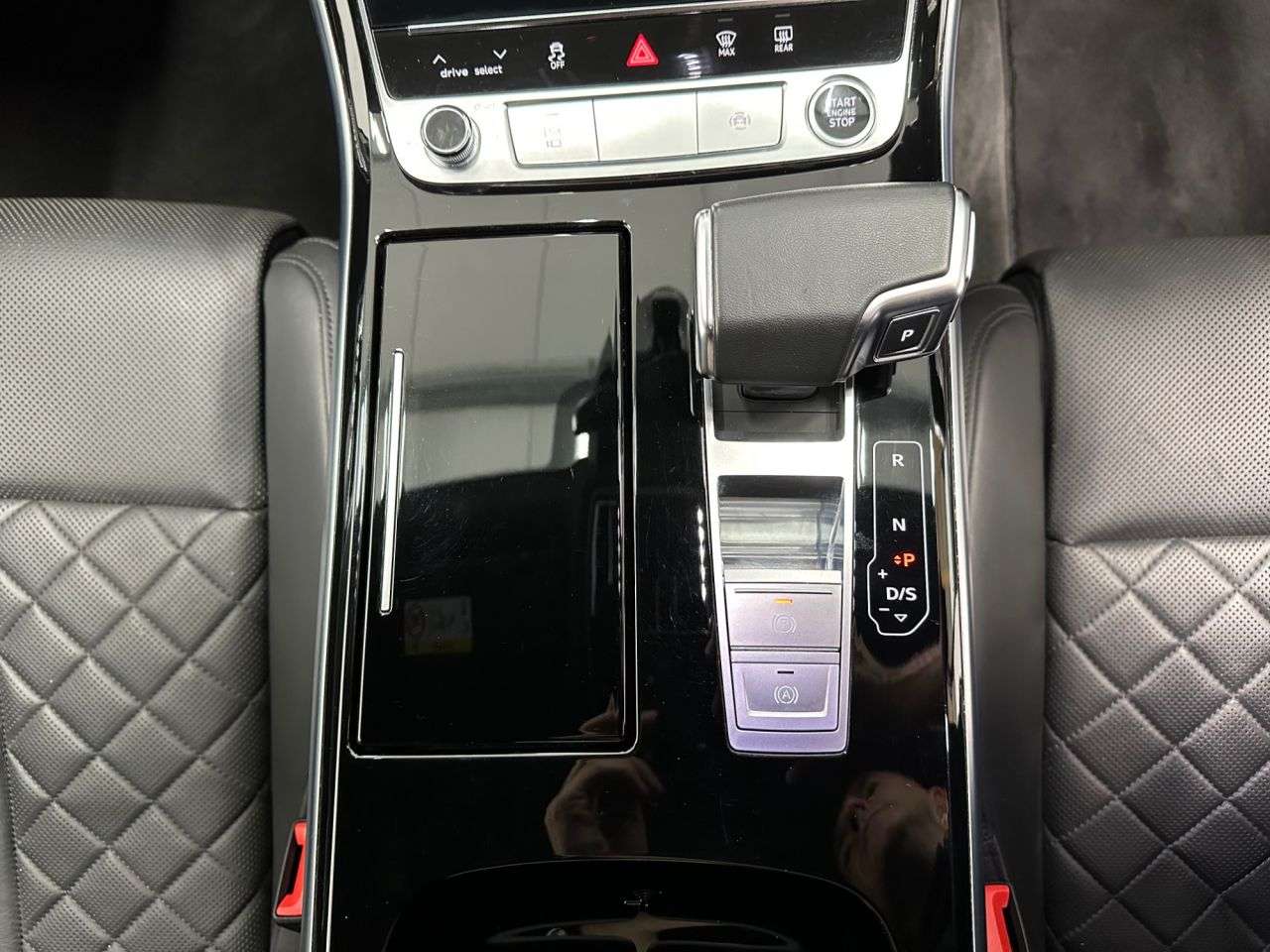 2023 AUDI A8 2023 AUDI A8