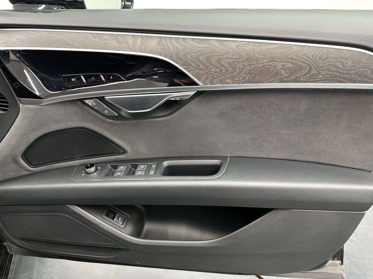 2023 AUDI A8 2023 AUDI A8