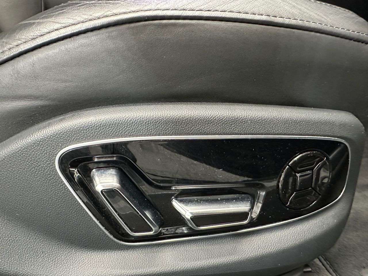 2023 AUDI A8 2023 AUDI A8