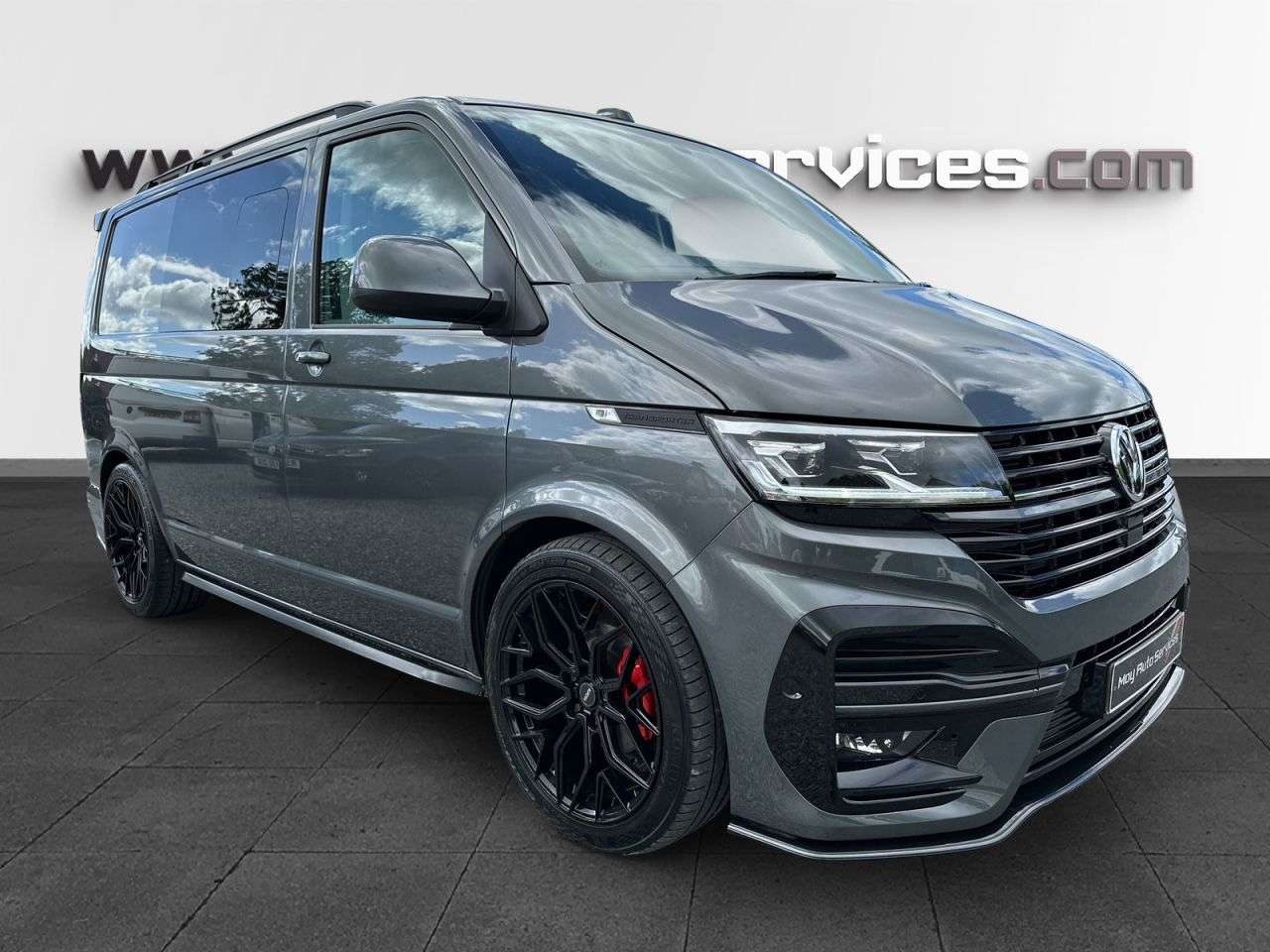 A 2022 VOLKSWAGEN TRANSPORTER 2.0 TDI T28 Highline Kombi Van 5dr Diesel DSG FWD SWB Euro 6 (s/s) (150 ps) A 2022 VOLKSWAGEN TRANSPORTER 2.0 TDI T28 Highline Kombi Van 5dr Diesel DSG FWD SWB Euro 6 (s/s) (150 ps)