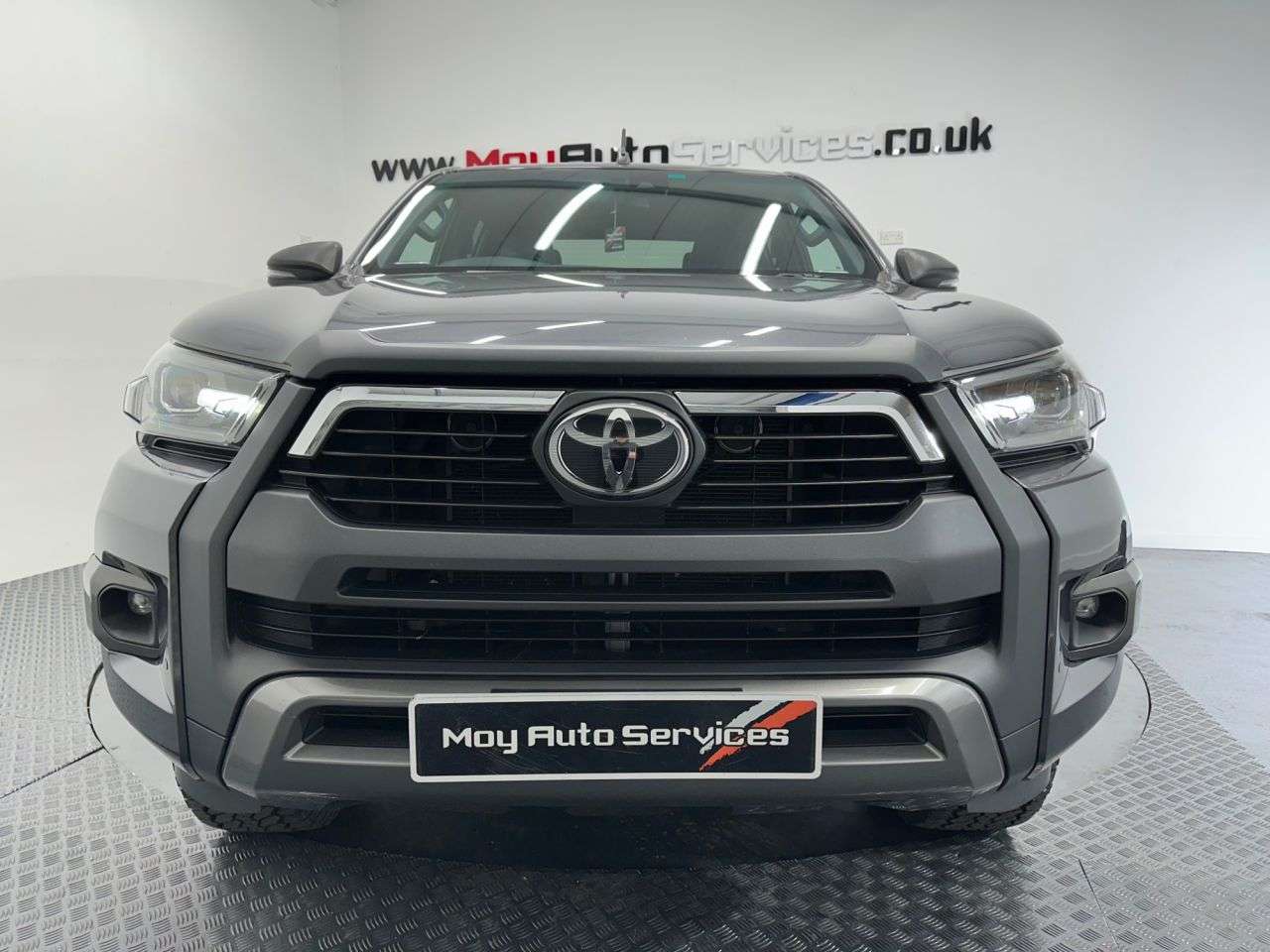 A 2021 TOYOTA HI-LUX 2.8 D-4D Invincible X Pickup Double Cab 4dr Diesel Auto 4WD Euro 6 (s/s) (2 A 2021 TOYOTA HI-LUX 2.8 D-4D Invincible X Pickup Double Cab 4dr Diesel Auto 4WD Euro 6 (s/s) (2