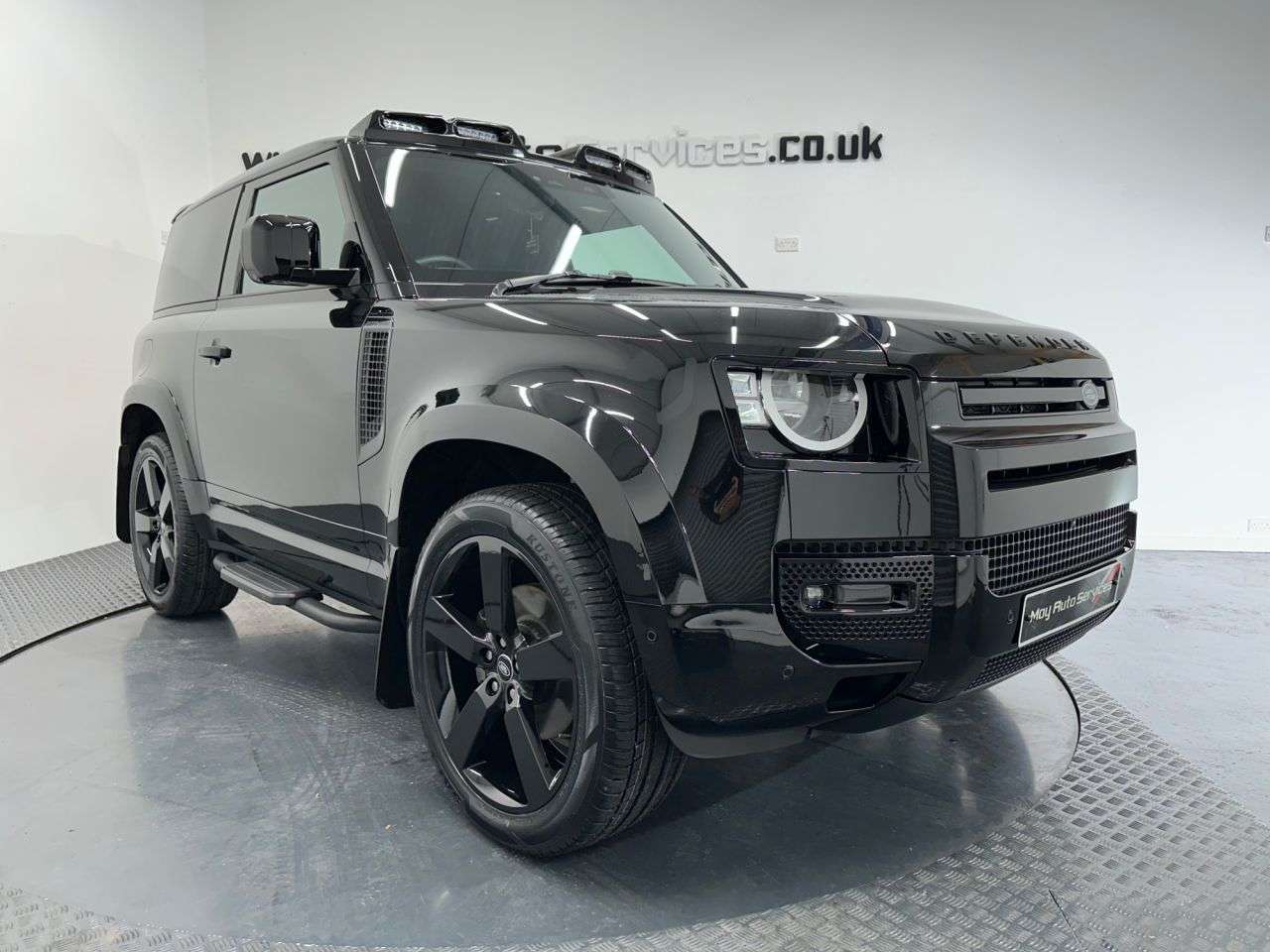A 2023 LAND ROVER DEFENDER 3.0 D250 MHEV Hard Top SUV 3dr Diesel Auto 4WD SWB Euro 6 (s/s) (250 ps) A 2023 LAND ROVER DEFENDER 3.0 D250 MHEV Hard Top SUV 3dr Diesel Auto 4WD SWB Euro 6 (s/s) (250 ps)