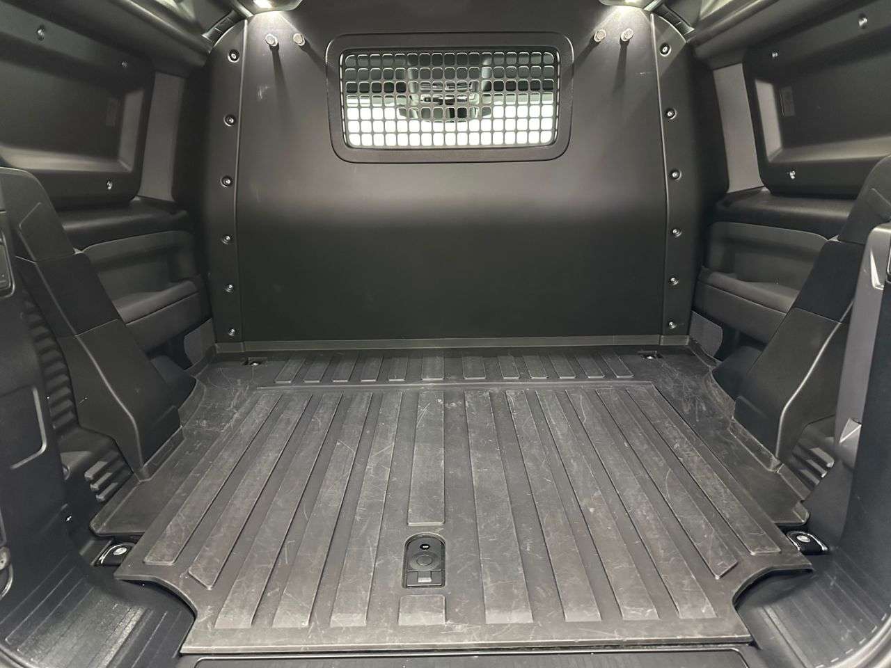 2023 LAND ROVER DEFENDER 2023 LAND ROVER DEFENDER