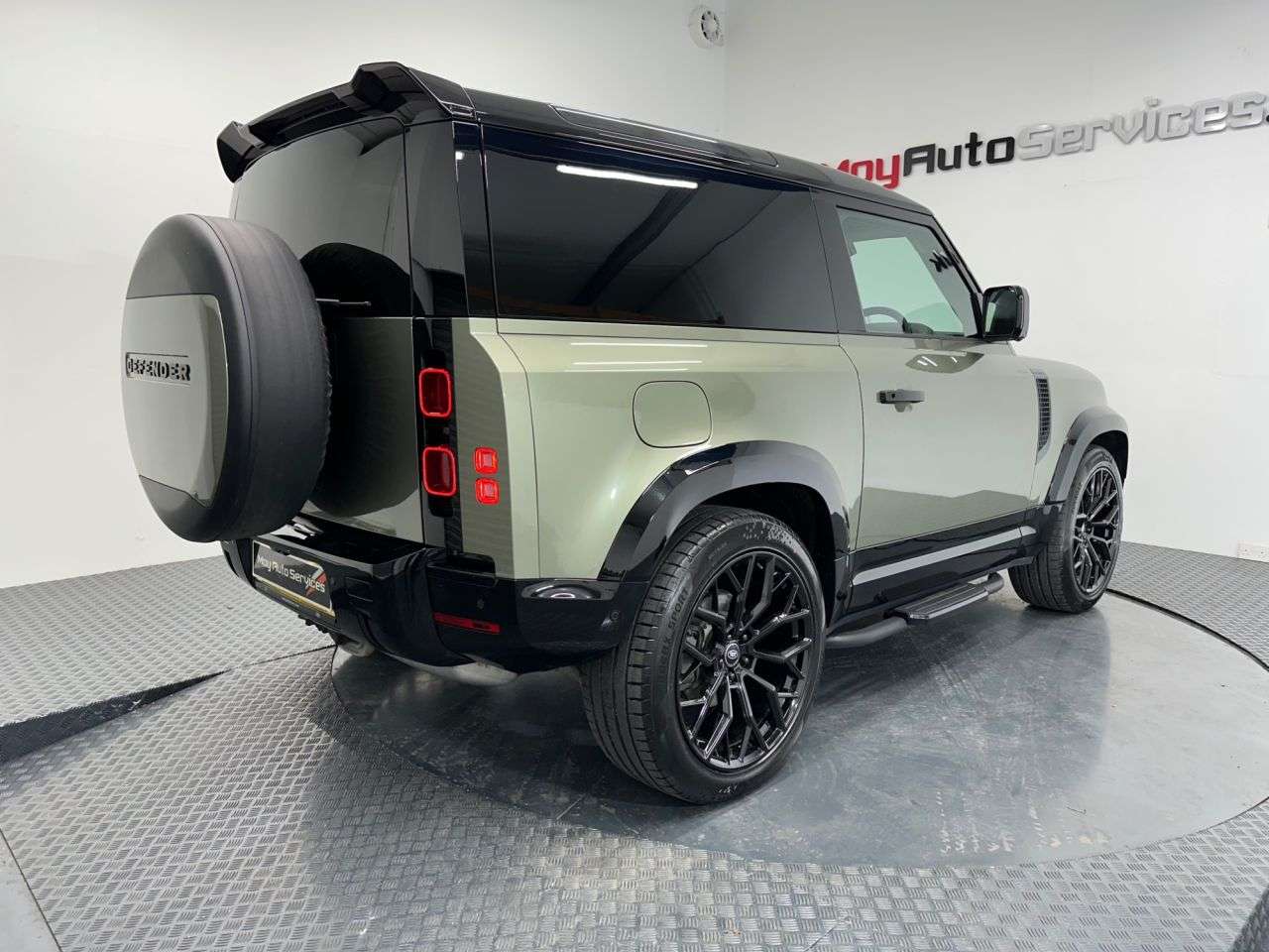 2024 LAND ROVER DEFENDER 90 2024 LAND ROVER DEFENDER 90