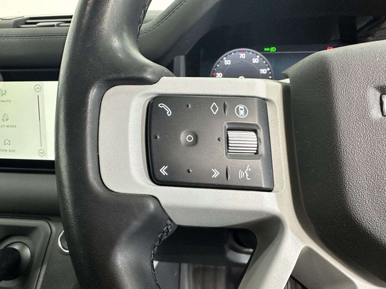 2024 LAND ROVER DEFENDER 90 2024 LAND ROVER DEFENDER 90