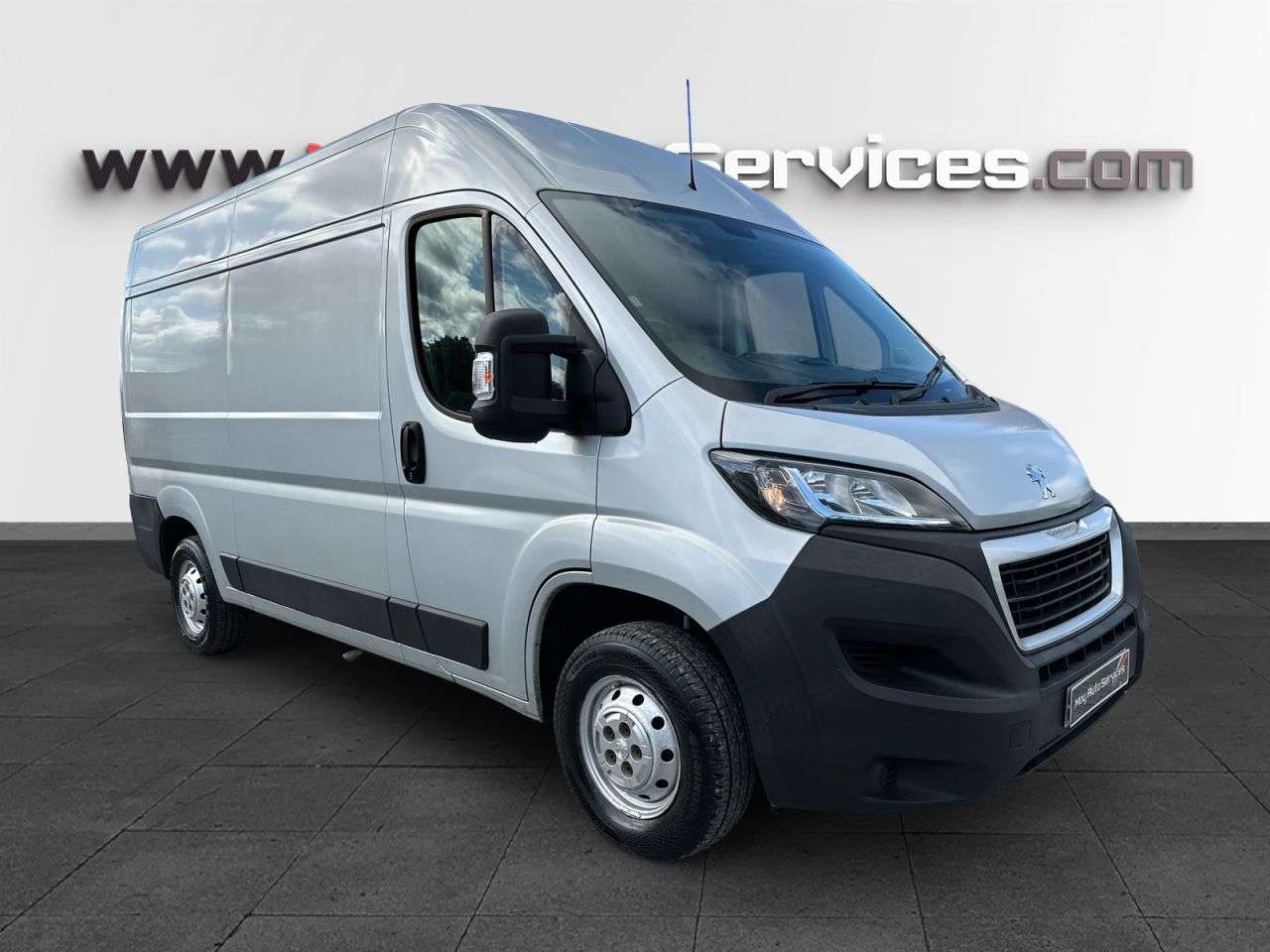 A 2019 PEUGEOT BOXER 2.0 BlueHDi 335 Professional Panel Van 5dr Diesel Manual L2 H2 Euro 6 (130 A 2019 PEUGEOT BOXER 2.0 BlueHDi 335 Professional Panel Van 5dr Diesel Manual L2 H2 Euro 6 (130