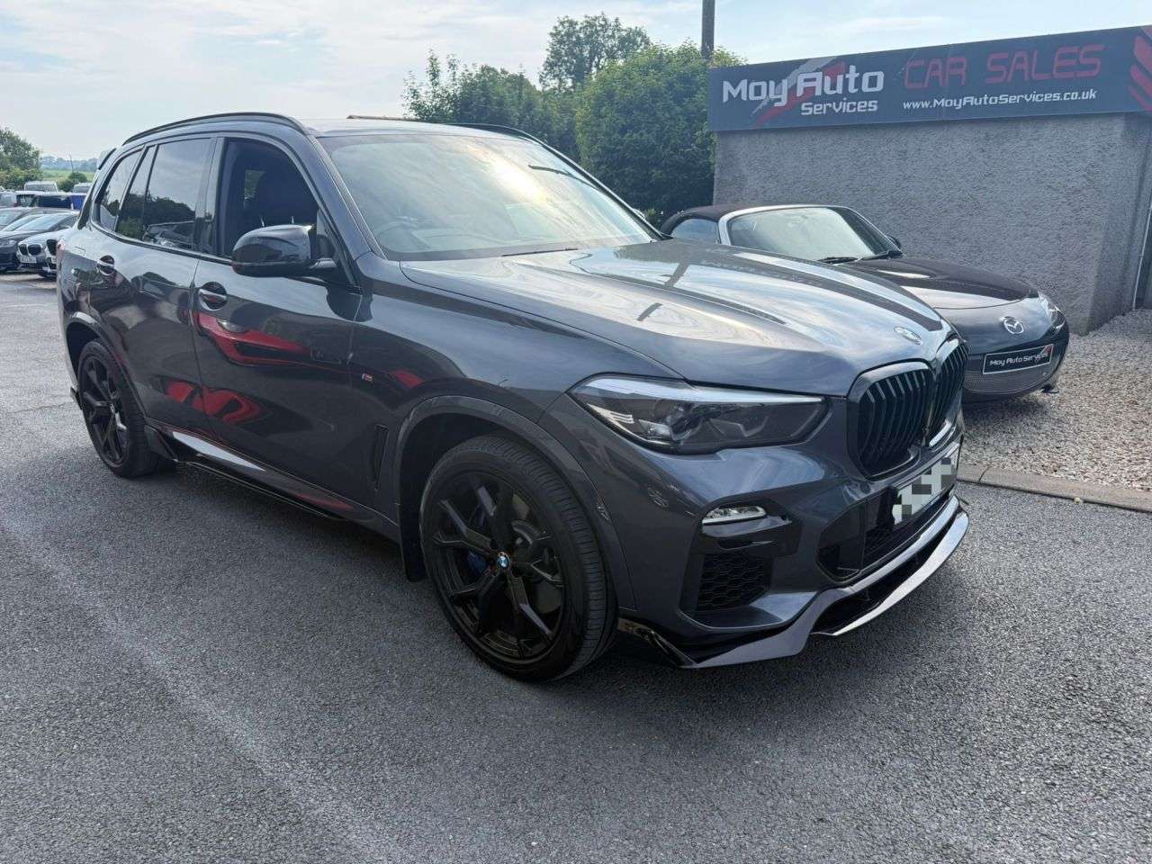 A 2019 BMW X5 3.0 30d M Sport SUV 5dr Diesel Auto xDrive Euro 6 (s/s) (265 ps) A 2019 BMW X5 3.0 30d M Sport SUV 5dr Diesel Auto xDrive Euro 6 (s/s) (265 ps)