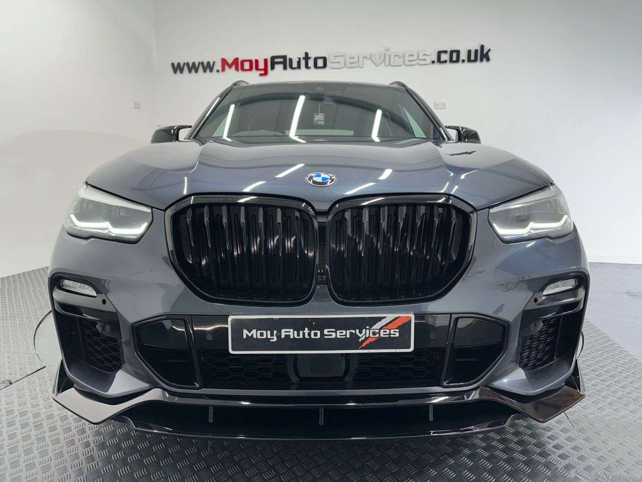 A 2019 BMW X5 3.0 30d M Sport SUV 5dr Diesel Auto xDrive Euro 6 (s/s) (265 ps) A 2019 BMW X5 3.0 30d M Sport SUV 5dr Diesel Auto xDrive Euro 6 (s/s) (265 ps)