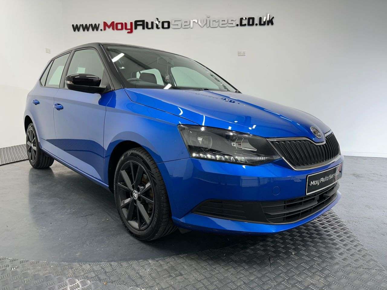 A 2017 SKODA FABIA 1.0 TSI Colour Edition Hatchback 5dr Petrol Manual Euro 6 (s/s) (95 ps) A 2017 SKODA FABIA 1.0 TSI Colour Edition Hatchback 5dr Petrol Manual Euro 6 (s/s) (95 ps)