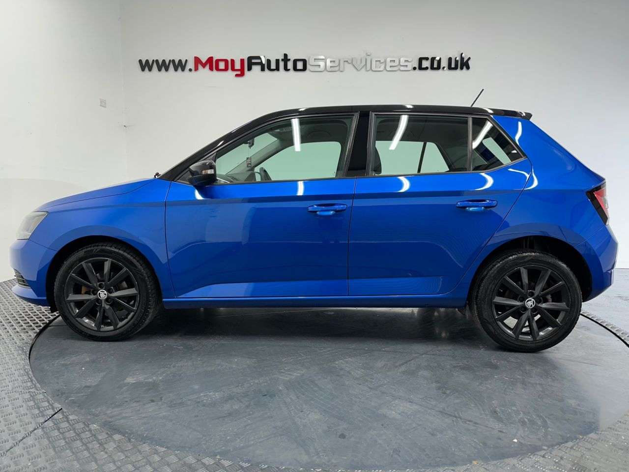 A 2017 SKODA FABIA 1.0 TSI Colour Edition Hatchback 5dr Petrol Manual Euro 6 (s/s) (95 ps) A 2017 SKODA FABIA 1.0 TSI Colour Edition Hatchback 5dr Petrol Manual Euro 6 (s/s) (95 ps)