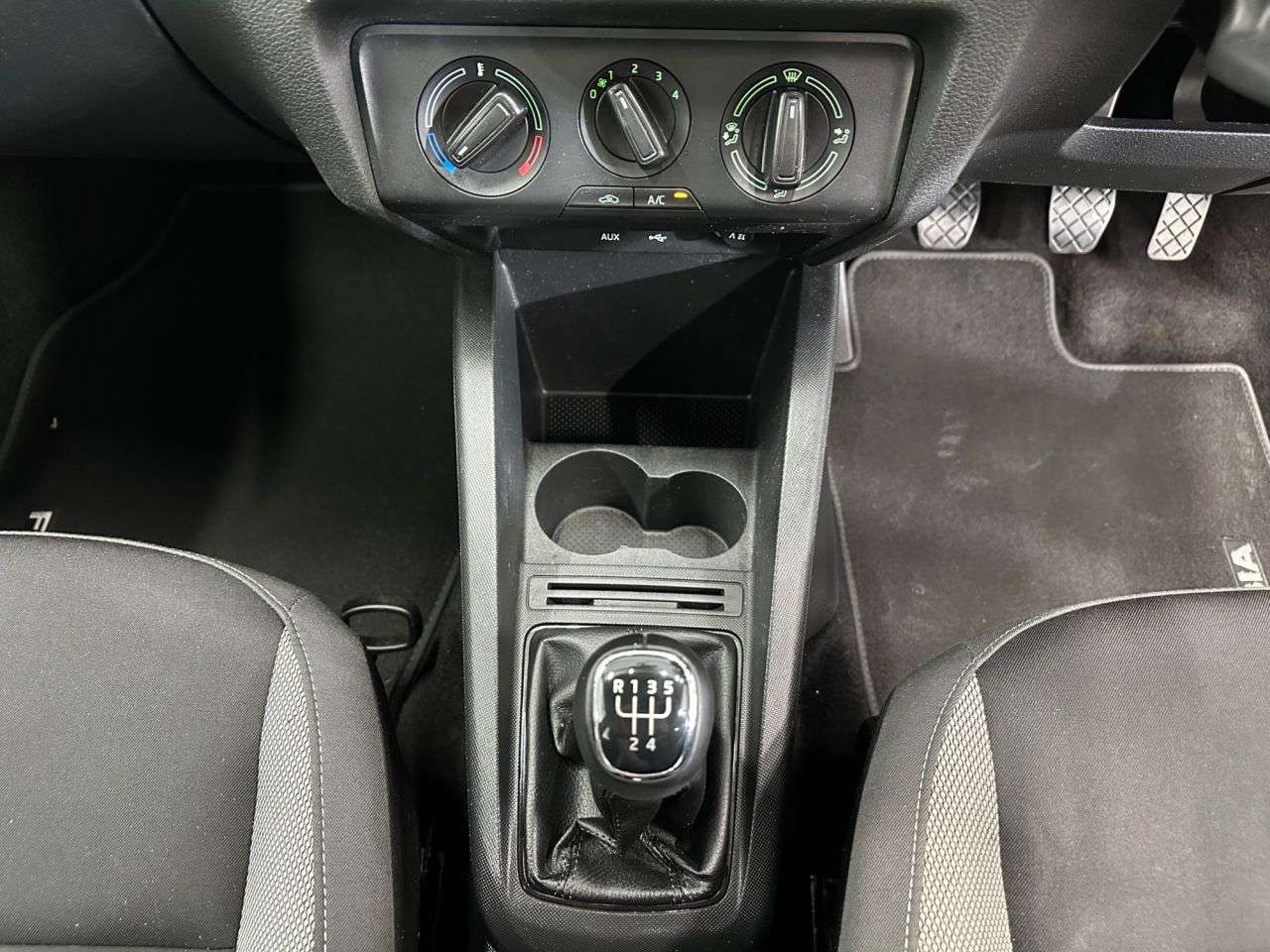2017 SKODA FABIA 2017 SKODA FABIA