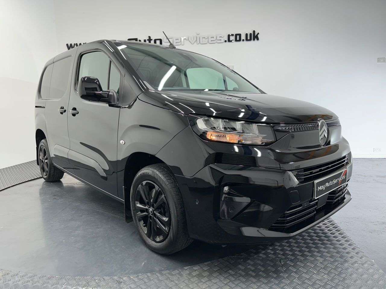 A 2024 CITROEN BERLINGO 1.5 BlueHDi 1000 Driver M Panel Van 5dr Diesel EAT8 SWB Euro 6 (s/s) (130 p A 2024 CITROEN BERLINGO 1.5 BlueHDi 1000 Driver M Panel Van 5dr Diesel EAT8 SWB Euro 6 (s/s) (130 p