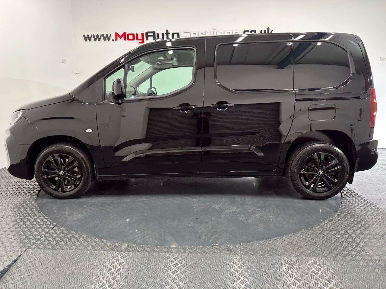 A 2024 CITROEN BERLINGO 1.5 BlueHDi 1000 Driver M Panel Van 5dr Diesel EAT8 SWB Euro 6 (s/s) (130 p A 2024 CITROEN BERLINGO 1.5 BlueHDi 1000 Driver M Panel Van 5dr Diesel EAT8 SWB Euro 6 (s/s) (130 p