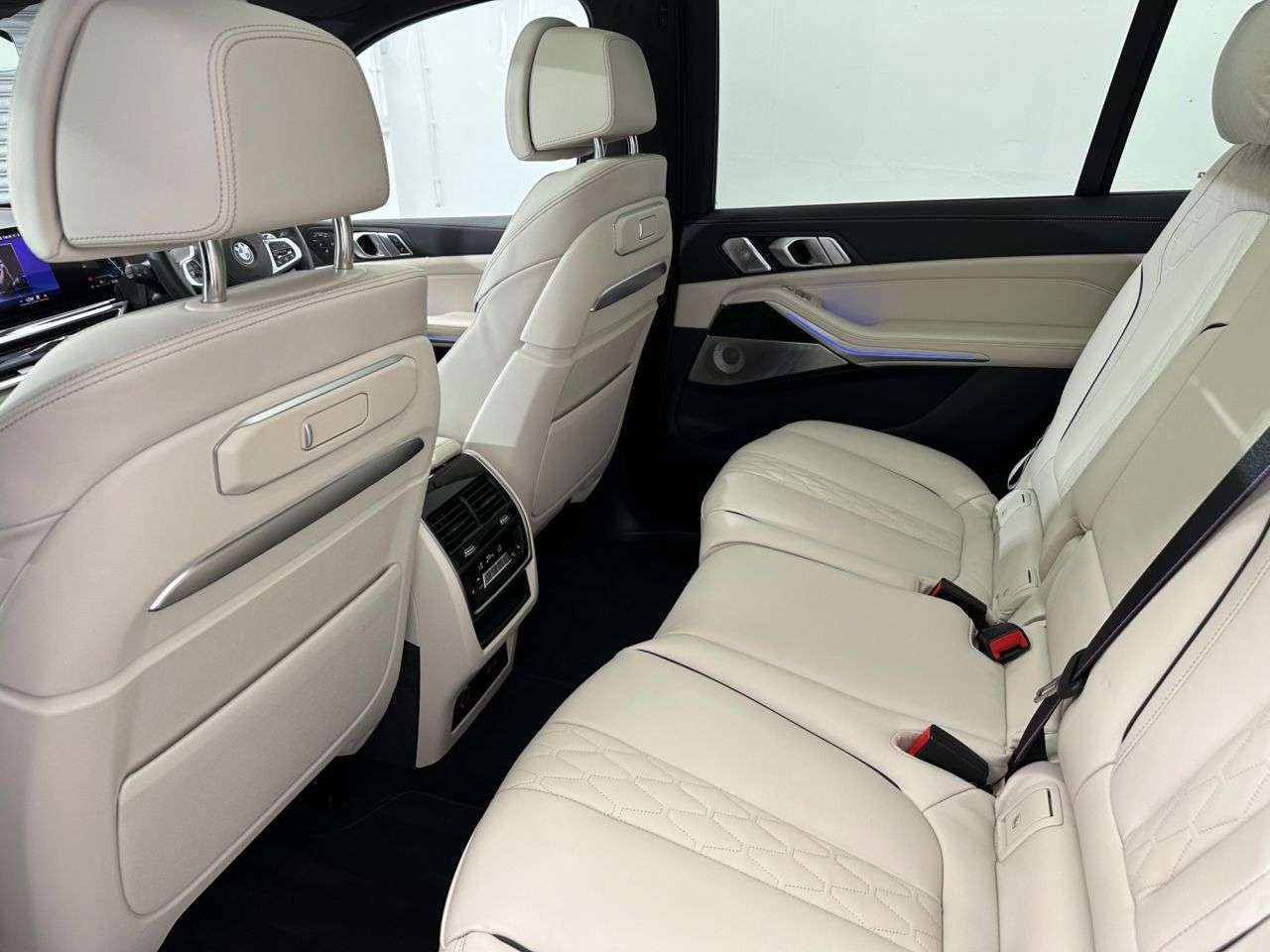 2024 BMW X7 2024 BMW X7