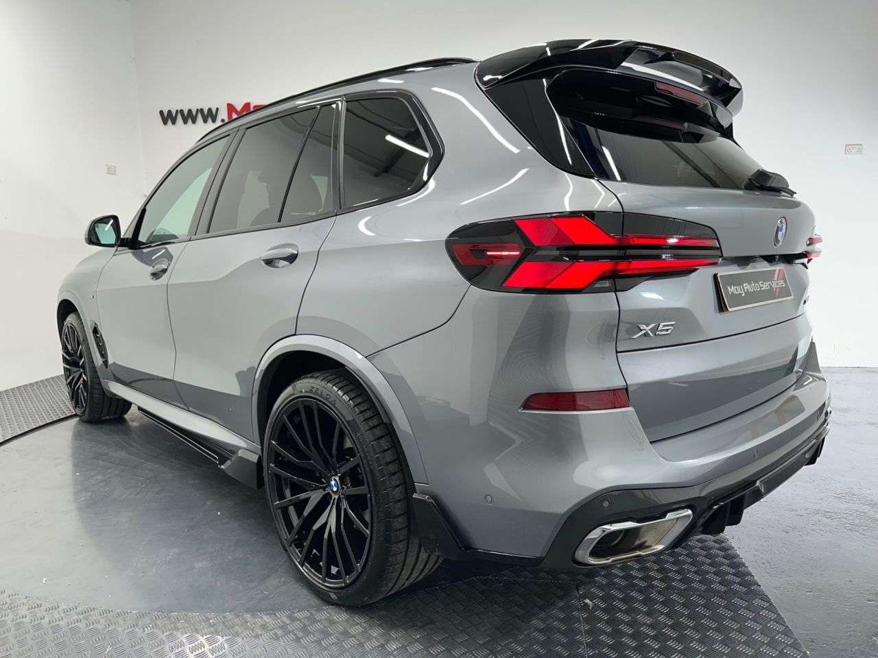 A 2024 BMW X5 3.0 30d MHT M Sport SUV 5dr Diesel Hybrid Steptronic xDrive Euro 6 (s/s) (2 A 2024 BMW X5 3.0 30d MHT M Sport SUV 5dr Diesel Hybrid Steptronic xDrive Euro 6 (s/s) (2