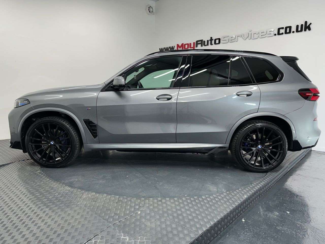 A 2024 BMW X5 3.0 30d MHT M Sport SUV 5dr Diesel Hybrid Steptronic xDrive Euro 6 (s/s) (2 A 2024 BMW X5 3.0 30d MHT M Sport SUV 5dr Diesel Hybrid Steptronic xDrive Euro 6 (s/s) (2