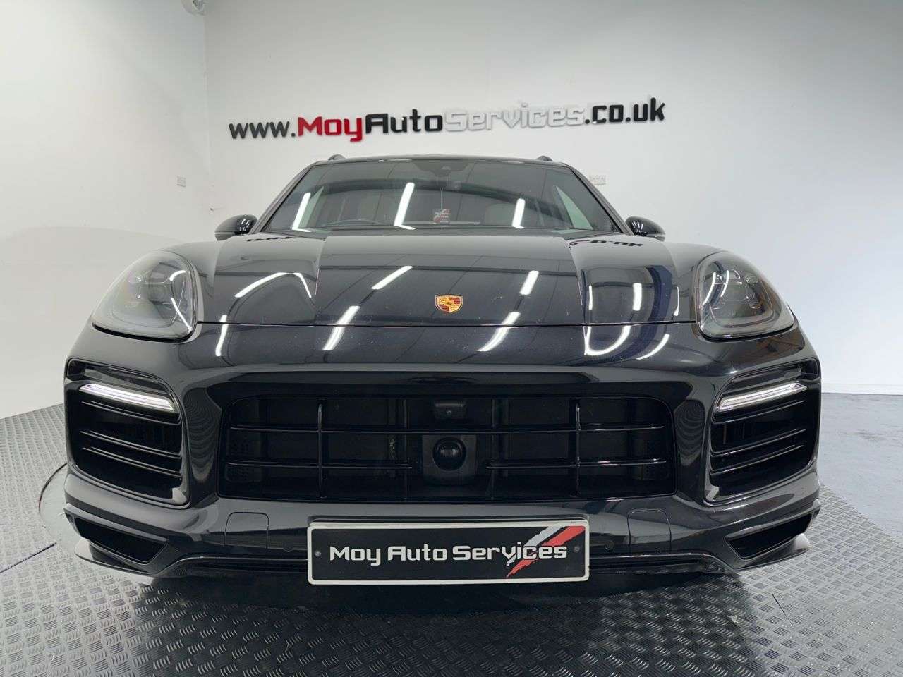A 2022 PORSCHE CAYENNE 3.0 V6 E-Hybrid 17.9kWh Platinum Edition SUV 5dr Petrol Plug-in Hybrid Tipt A 2022 PORSCHE CAYENNE 3.0 V6 E-Hybrid 17.9kWh Platinum Edition SUV 5dr Petrol Plug-in Hybrid Tipt