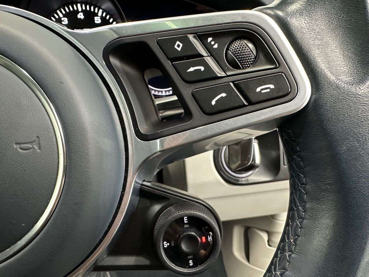 2022 PORSCHE CAYENNE 2022 PORSCHE CAYENNE